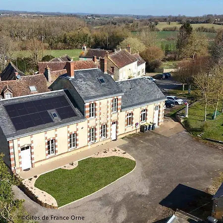 Spacieux Dans Le Perche Avec Wifi Inclus, Ideal Pour Reunions Familiales - Fr-1-497-240 度假居 *